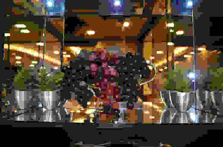 ULUS ORHAN CAFE PATISSERIE Gizem Kesten Architecture / Mimarlik Modern gastronomy Metal Red