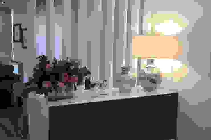 Modern dining room by LA BOISERIE, by Atelier Ana Pereira Modern