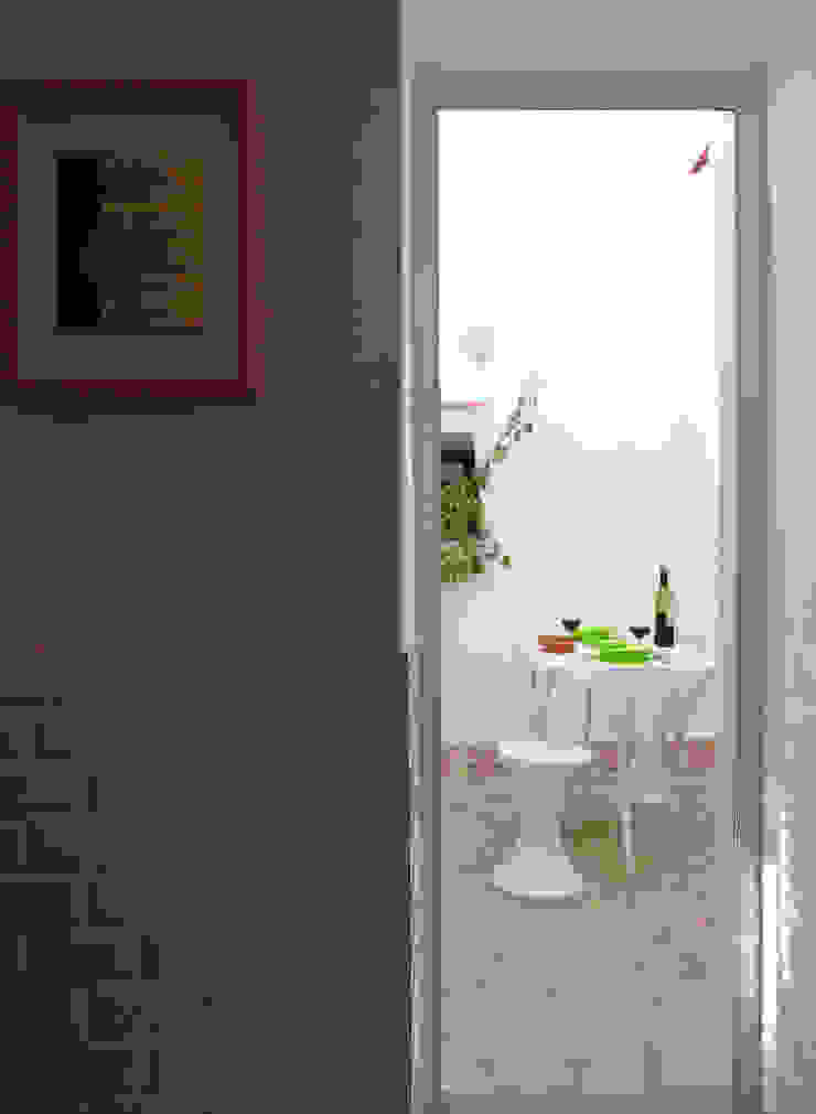 توسط BL Design Arquitectura e Interiores مدیترانه ای