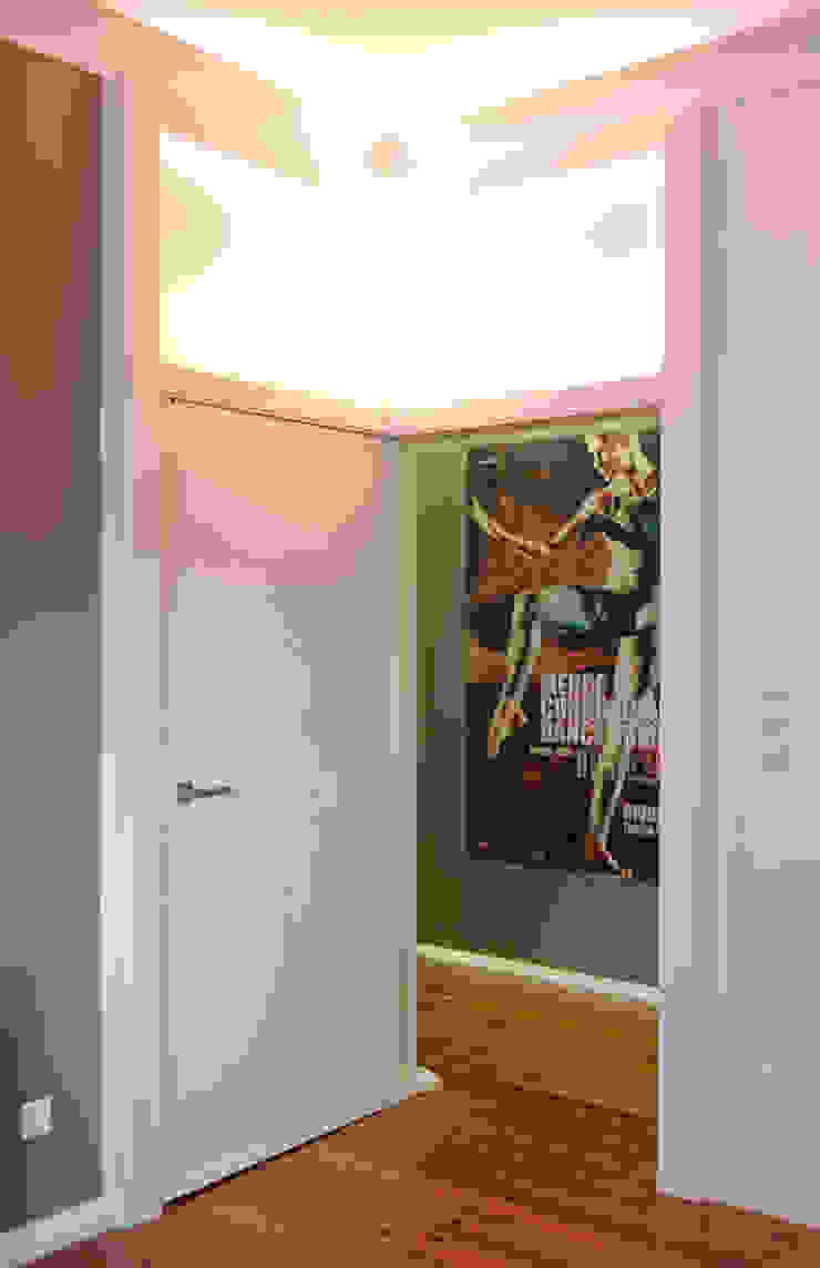atelier B-L Eclectic style corridor, hallway & stairs