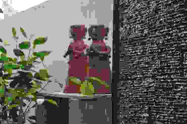 Dr.Z.S.'s Residential House DESIGNER GALAXY Modern garden