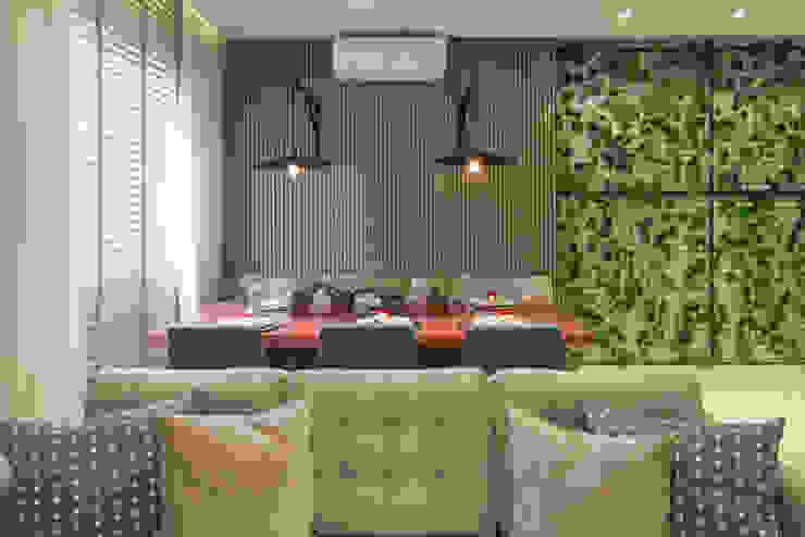 Itaquera | Decorados, SESSO & DALANEZI SESSO & DALANEZI Sala da pranzo moderna