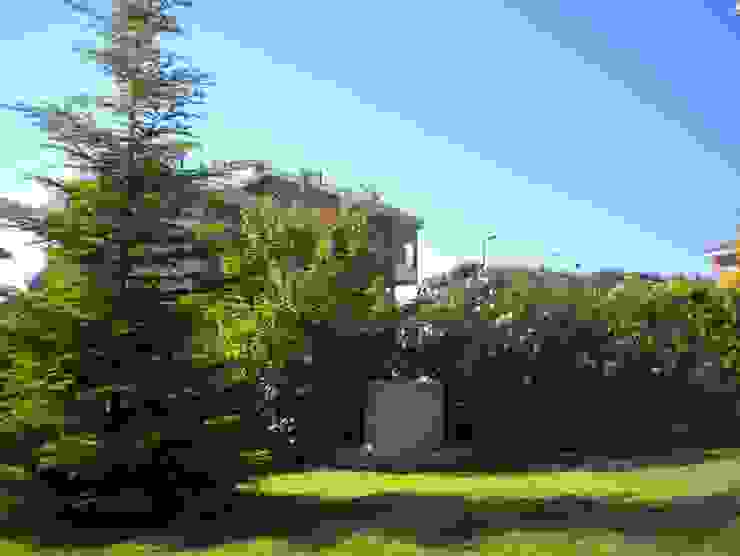 Villa con giardino, Studio dt Arch&Art Studio dt Arch&Art Giardino moderno