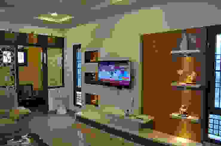 Dr.Z.S.'s Residential House DESIGNER GALAXY Modern living room