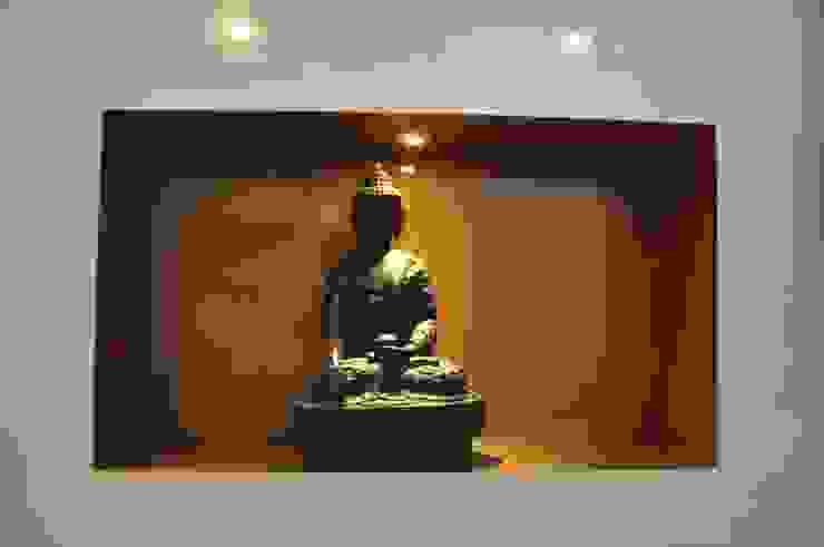 Dr.Z.S.'s Residential House DESIGNER GALAXY Modern living room