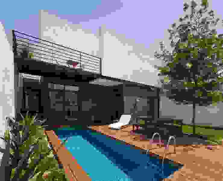 LGZ Taller de arquitectura Balkon, Beranda & Teras Modern Kayu Wood effect