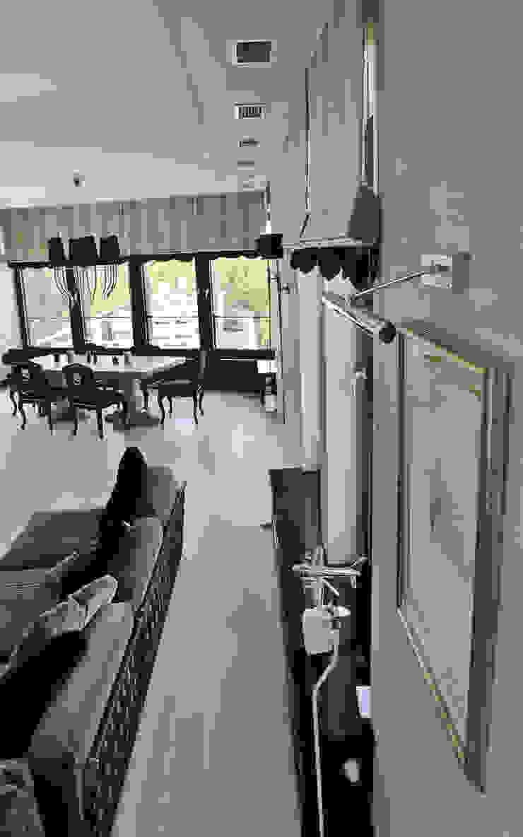 apartament eco prak Moderne Badezimmer von PIKSTUDIO Modern