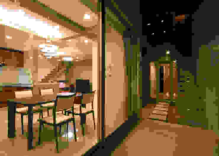 本田建築設計事務所 Modern balcony, veranda & terrace