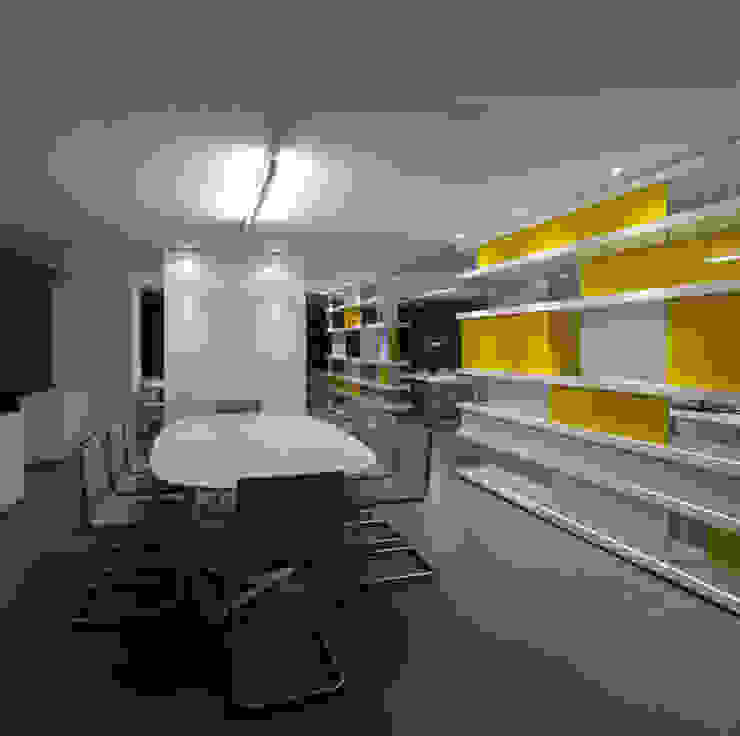 OFFICE A, GR, buerger katsota zt gmbh buerger katsota zt gmbh Ruang Studi/Kantor Modern Kaca Yellow