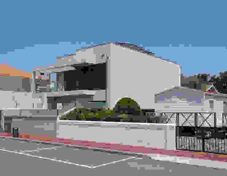 Casa Marcos Loureiro Arqtª Manuela Soutinho Casas modernas