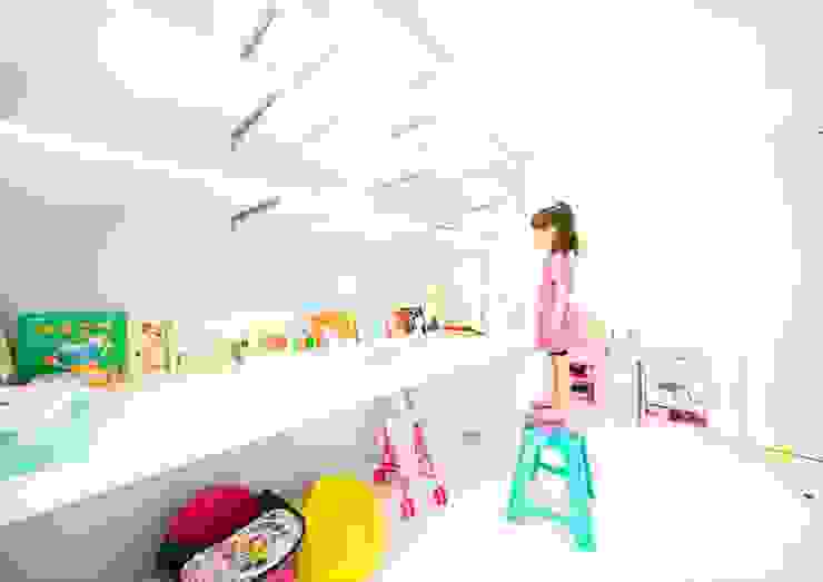 絵本棚で読書好きの子どもに 使いやすくかわいい実例 Homify 絵本棚で読書好きの子どもに 使いやすくかわいい実例 Homify