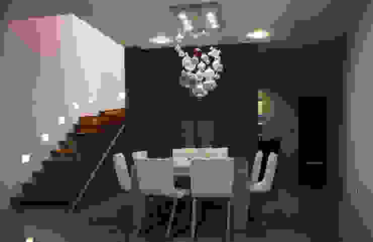 Salas de jantar modernas por INDICO Moderno