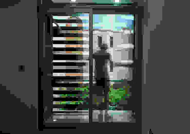 Varandas, alpendres e terraços modernos por INDICO Moderno