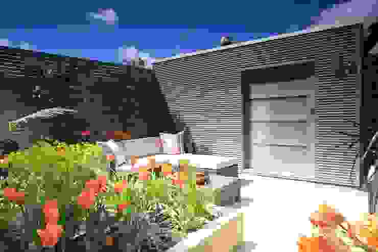 Modern Garden Shed homify Modern Garage and Shed Wood Grey storage,garden,modern,contemporary,sliding door,city garden,premium,quality,futuristic,stylish