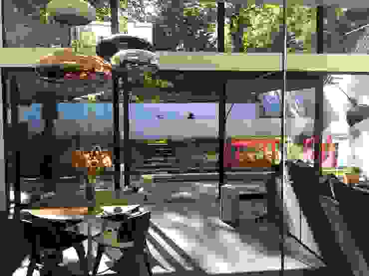 29 Firs Walk Modern Garden by IDL Modern