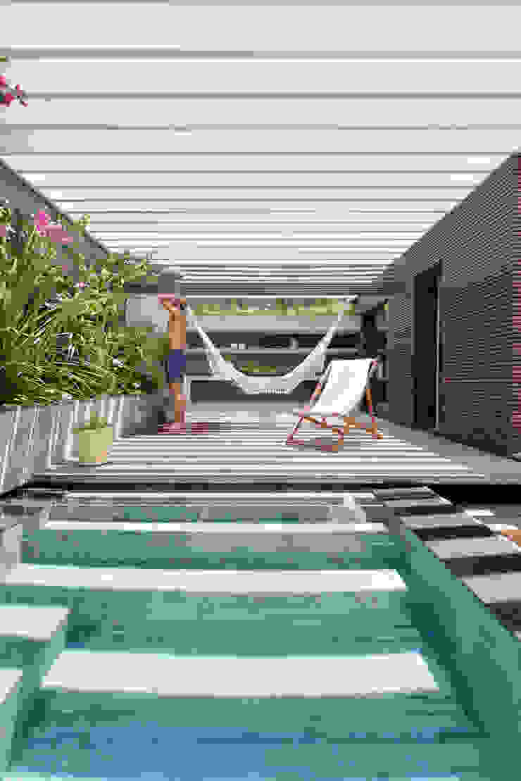 by Ricardo Moreno Arquitectos Modern