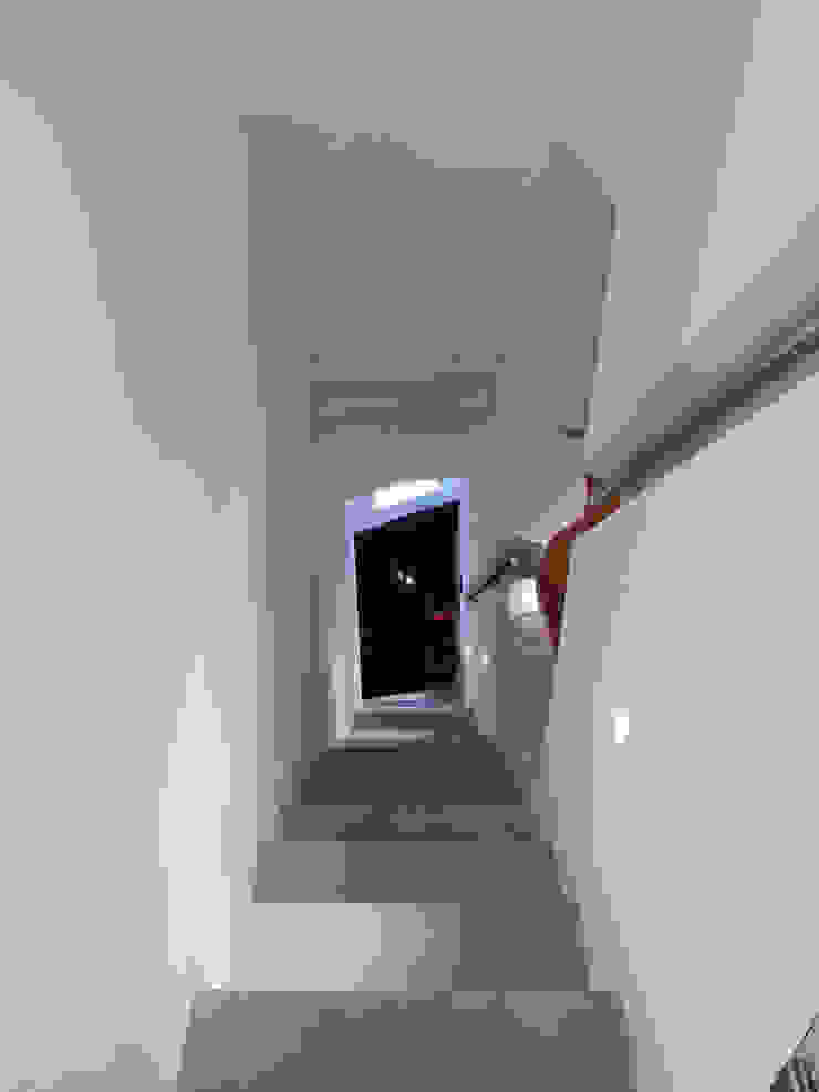 Ossigeno Architettura 지중해스타일 복도, 현관 & 계단