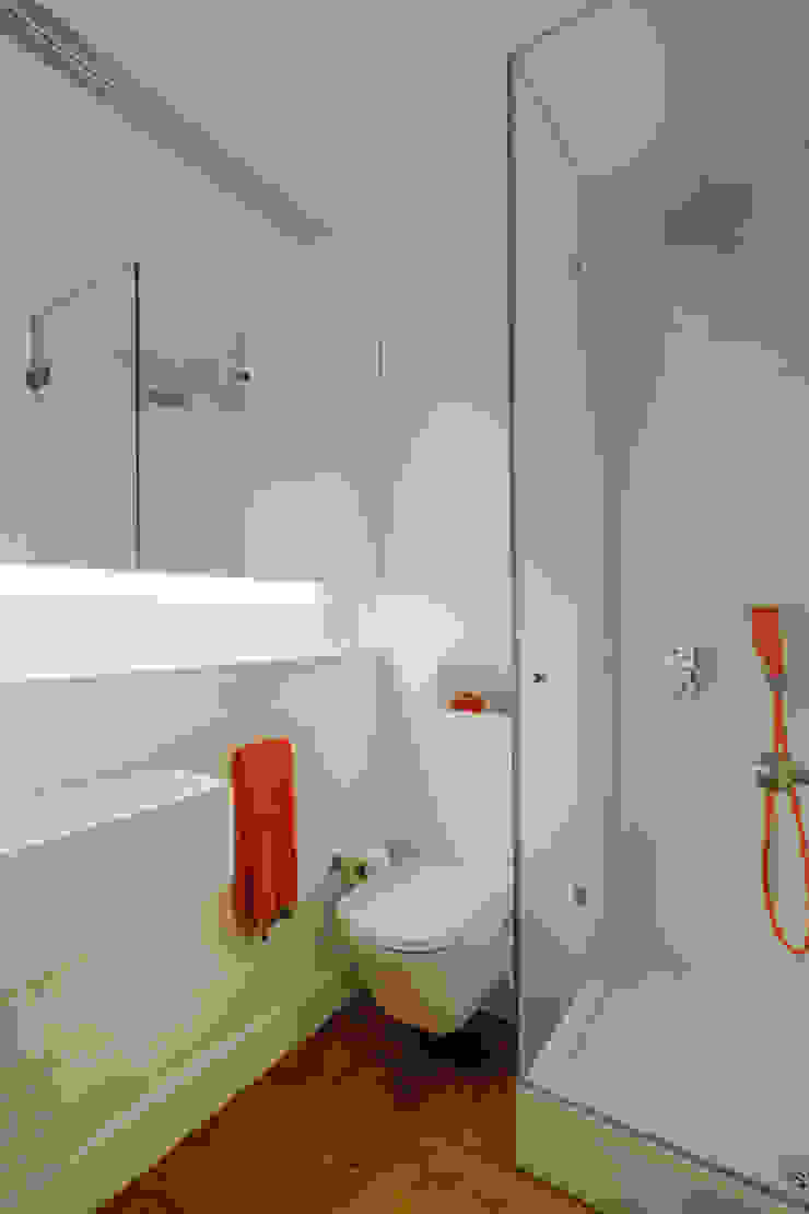 VSS ARQ Minimalist style bathroom
