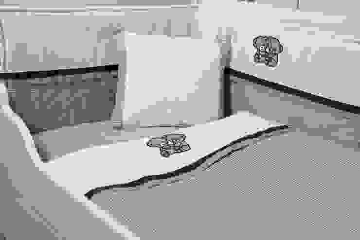 por Kidsroomstyle/KRS-Design Eclético