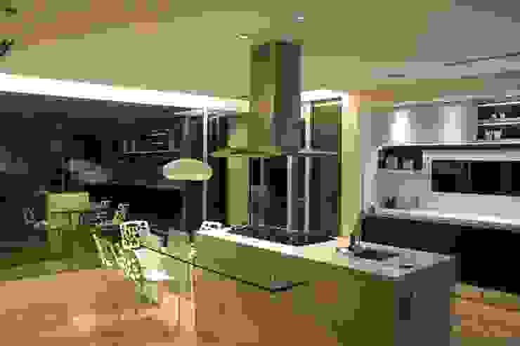 vivenda unifamilar MORENO, cm espacio & arquitectura srl cm espacio & arquitectura srl آشپزخانه