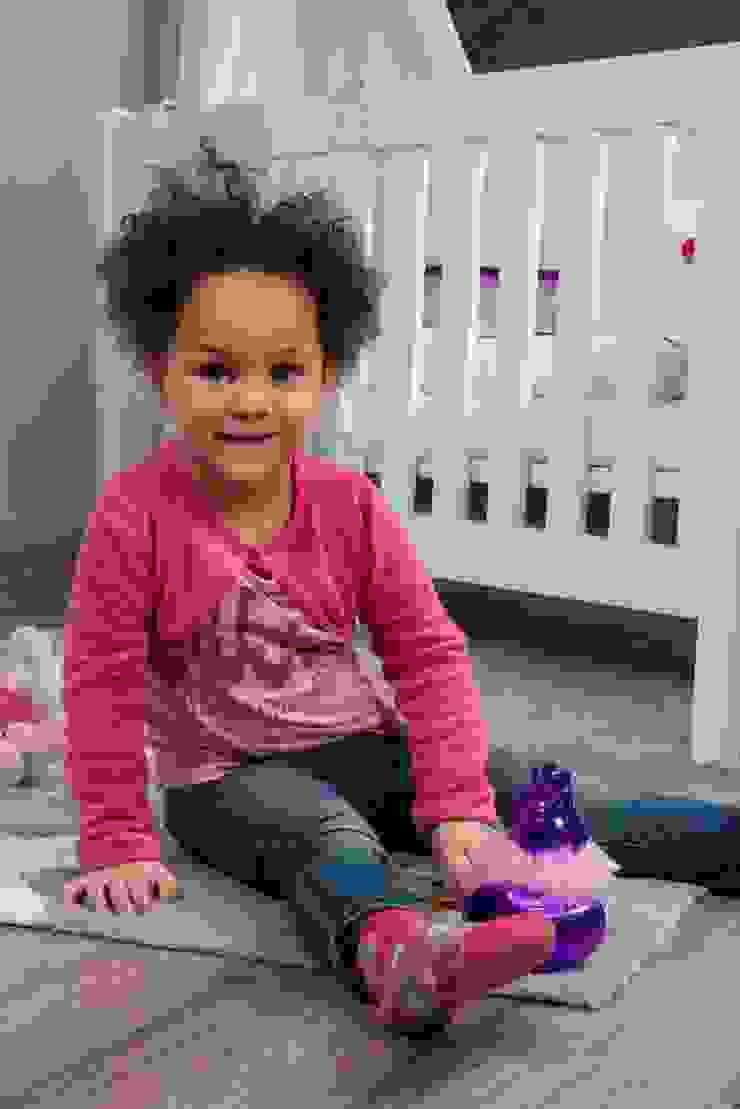 por Kidsroomstyle/KRS-Design Eclético