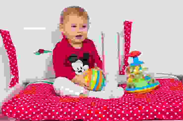 por Kidsroomstyle/KRS-Design Eclético