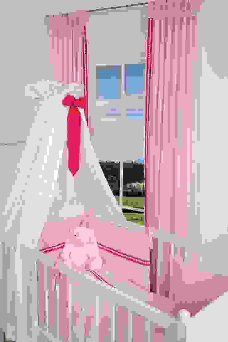 por Kidsroomstyle/KRS-Design Eclético