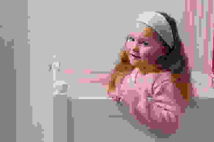 por Kidsroomstyle/KRS-Design Eclético