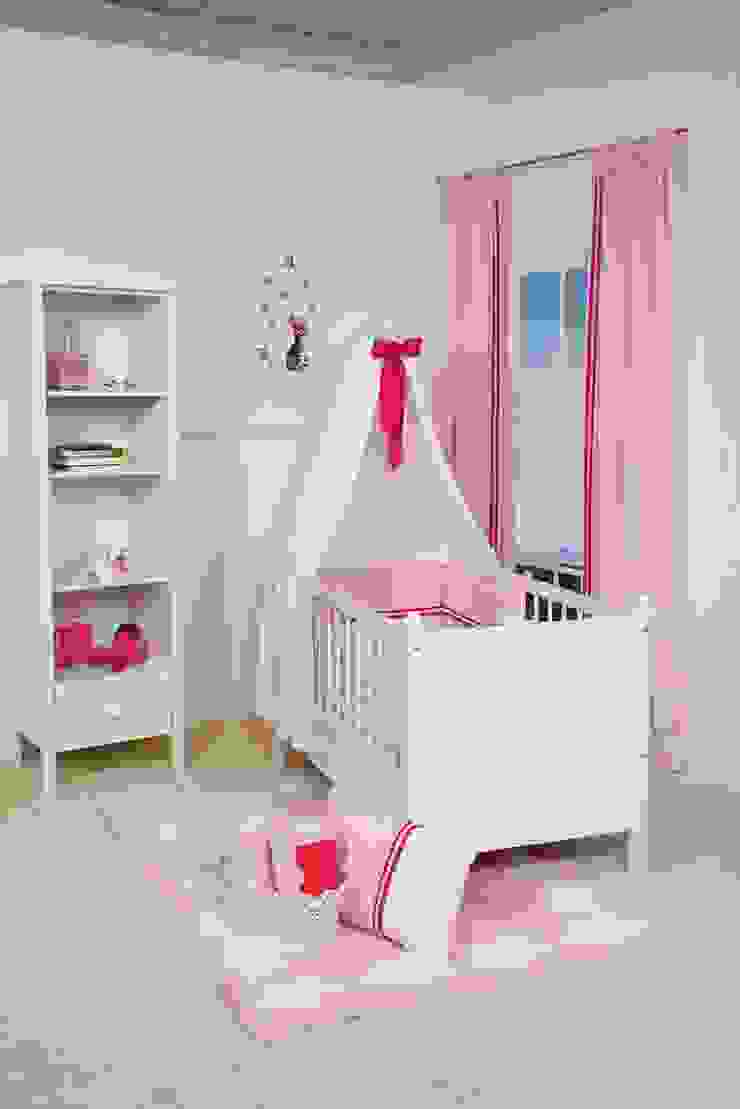 por Kidsroomstyle/KRS-Design Eclético