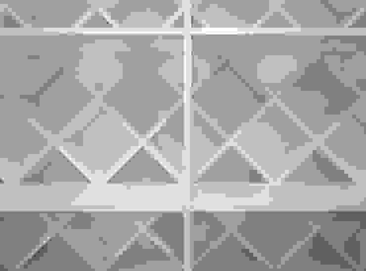 Superimposition House Renovation 高田博章建築設計 Modern walls & floors Wood White