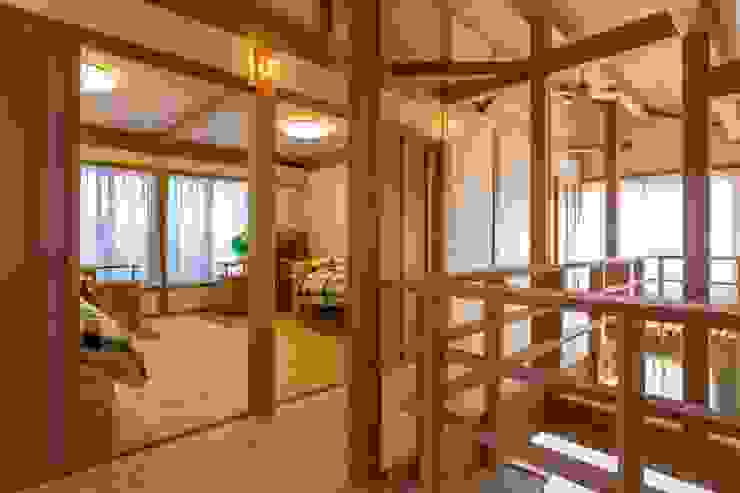 吹抜、子供室 shu建築設計事務所 クラシックデザインの 子供部屋