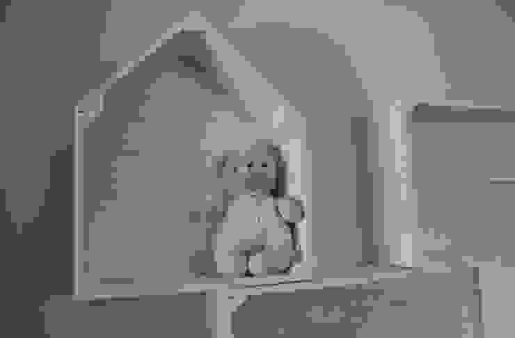 Oleh Muebles Diferentes Minimalis Kayu Wood effect