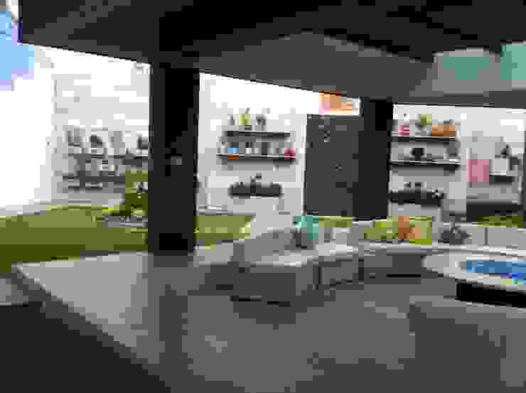 IDEAR INTERIORISMO Garden Greenhouses & pavilions Wood Wood effect