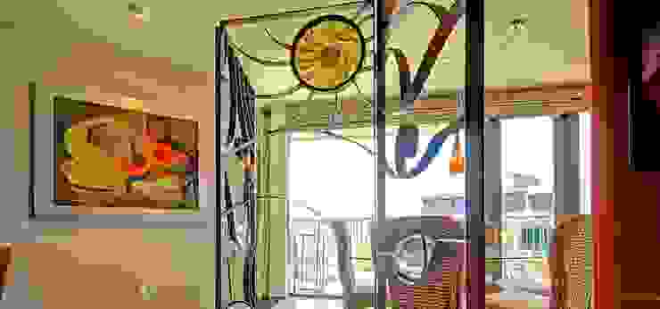 Valeriano Villegas Puertas y ventanas de estilo moderno