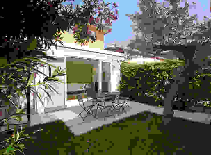 appartamento a rimini, bilune studio bilune studio Eclectic style garden