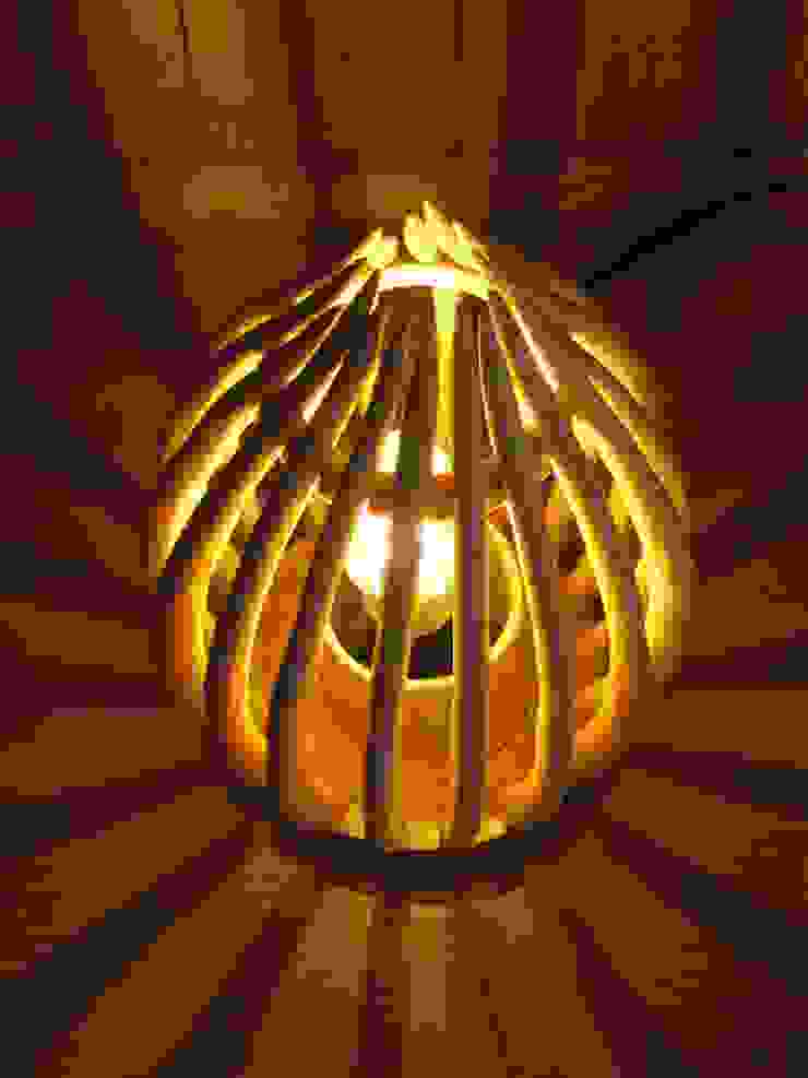 Stehleuchten, Tischlampen, Designerleuchten aus Holz von Alpenlandkunst