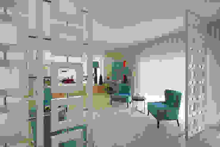 Casa Luanda Salas de estar modernas por Silvia Costa | Arquitectura de Interiores Moderno