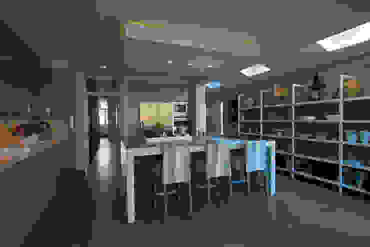 25 Chevening Road ATOM BUILD LTD Modern dining room