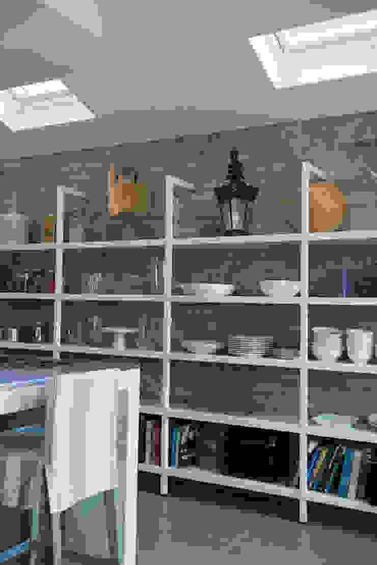 25 Chevening Road ATOM BUILD LTD Modern kitchen