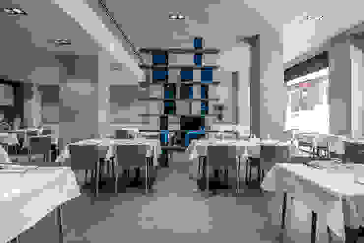 Varie applicazioni della resina negli ambienti Resin srl Sala da pranzo moderna