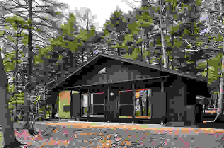 南側外観 モリモトアトリエ / morimoto atelier モダンな 家 木 黒色