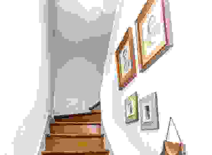 Casa Sul, um lugar onde se sente a alma portuguesa. alma portuguesa Corredores, halls e escadas rústicos