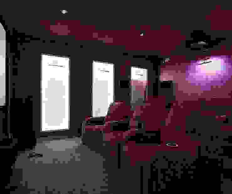 Коттедж Новая рига, 1000 кв.м , ELLE DESIGN STUDIO ELLE DESIGN STUDIO Медиа комната в классическом стиле