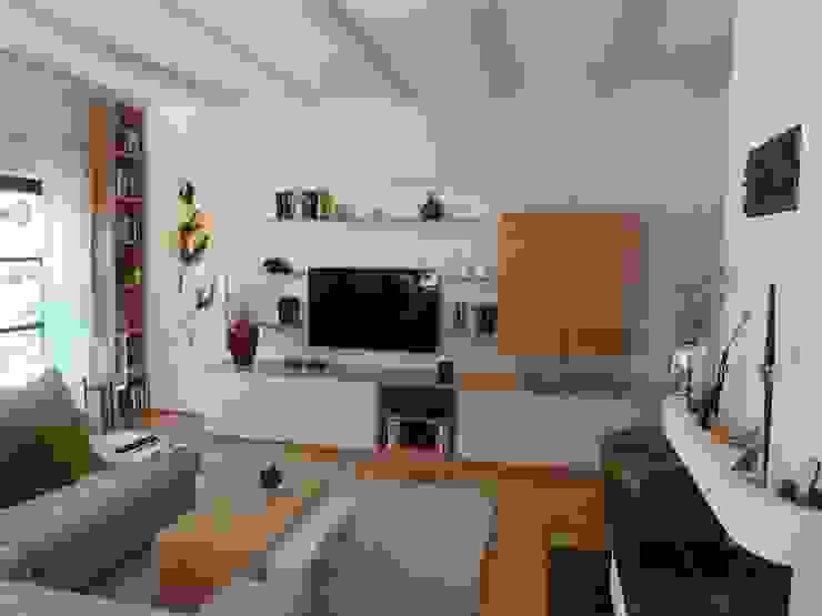 Wohnzimmer Mit Tv Und Hifi Integration Von Muller Wohnart Homify