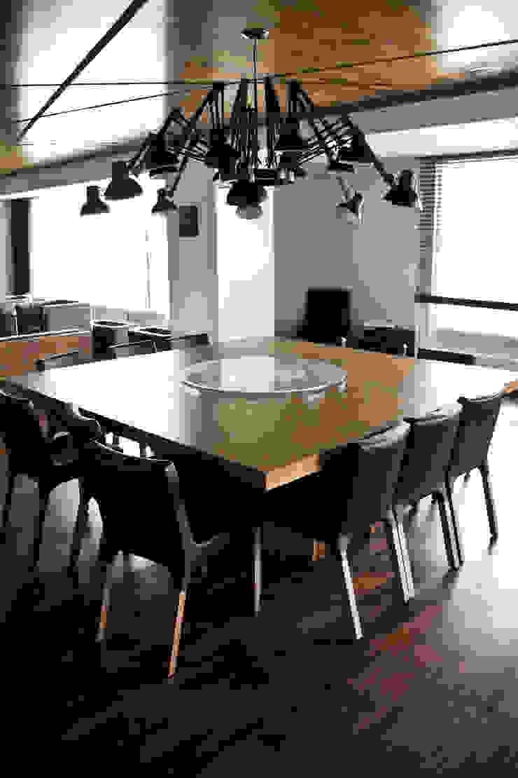 Proyectos studio Roca STUDIOROCA Moderne Esszimmer