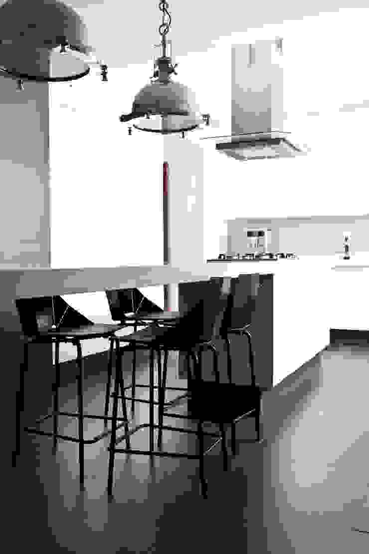 Proyectos studio Roca STUDIOROCA Moderne Küchen
