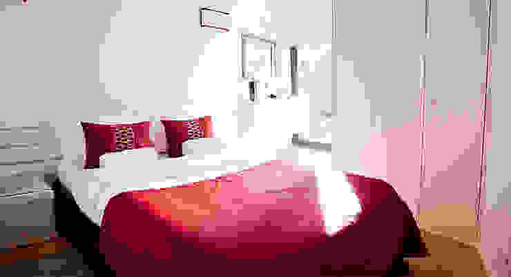  Bedroom by Alves Dias arquitetos, Eclectic   