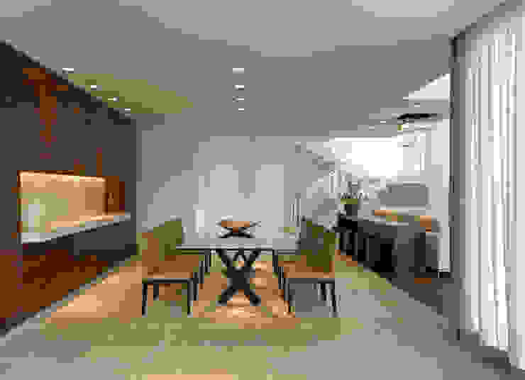 Márcia Carvalhaes Arquitetura LTDA. Phòng ăn phong cách hiện đại