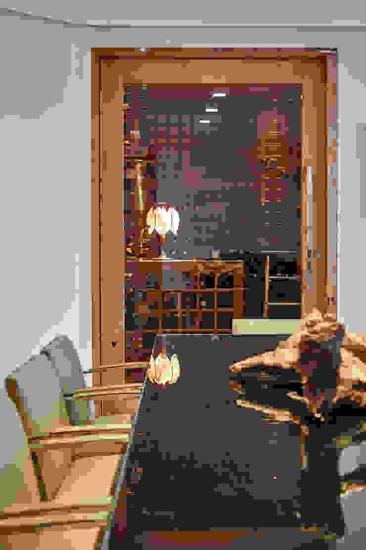 Isabela Canaan Arquitetos e Associados Bodegas de estilo moderno