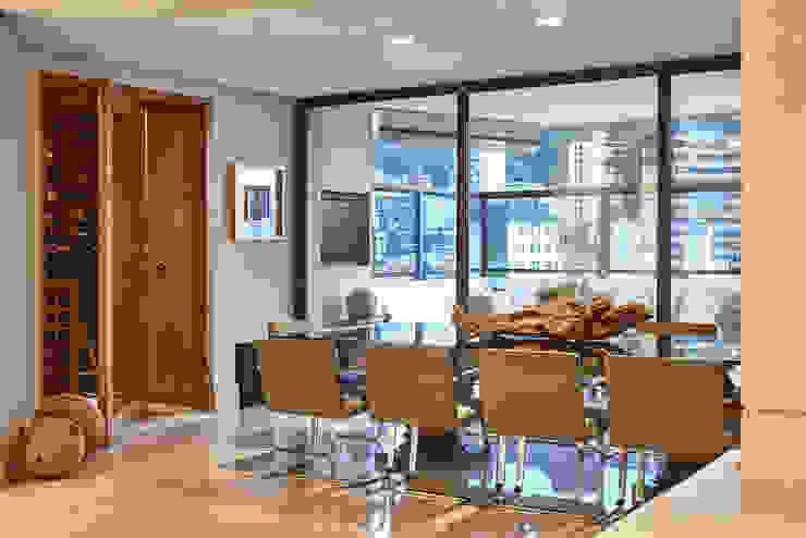 Isabela Canaan Arquitetos e Associados Comedores de estilo moderno